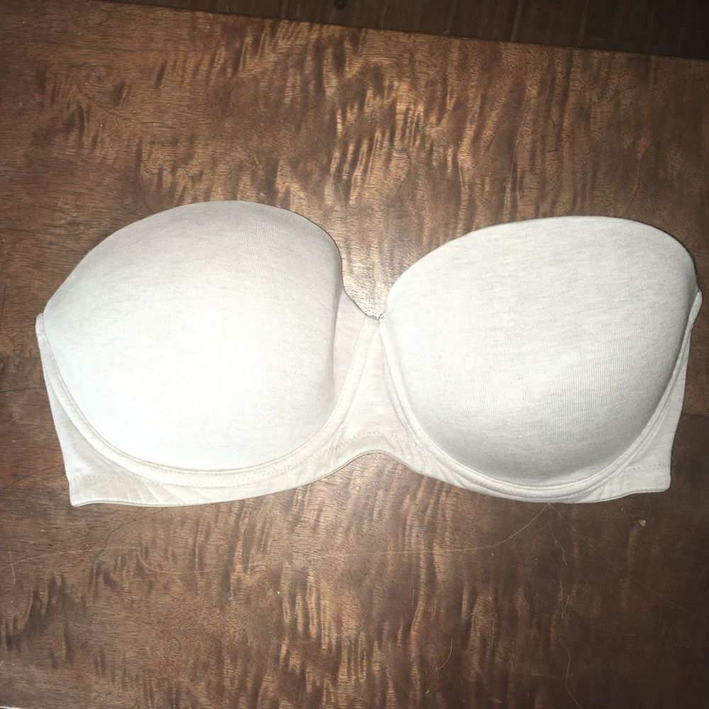 Victoria’s Secret cotton gray strapless size 36D bra